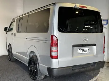 Toyota Hiace 2008 photo 5