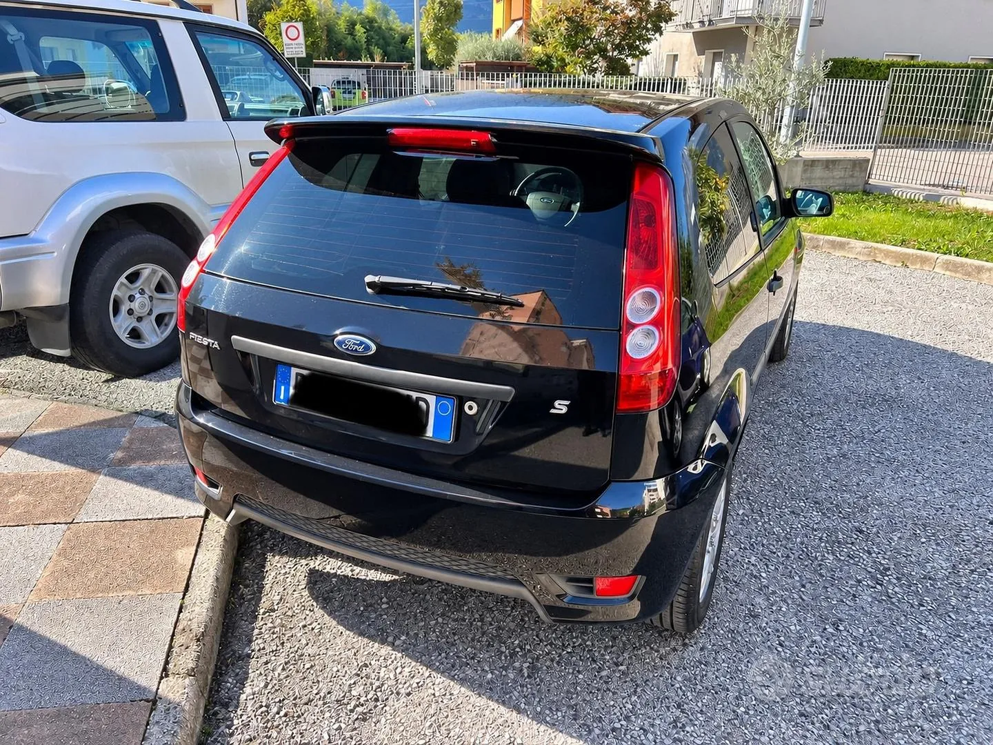 Ford Fiesta 2006 photo 2