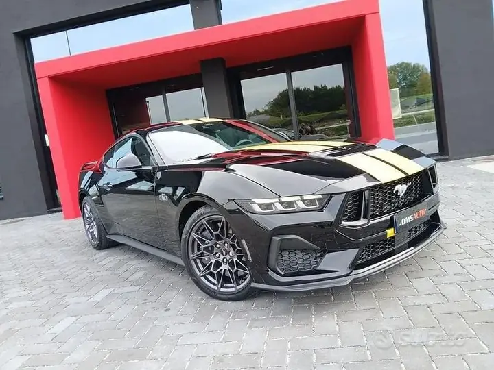Ford Mustang Fastback 2025 photo 2