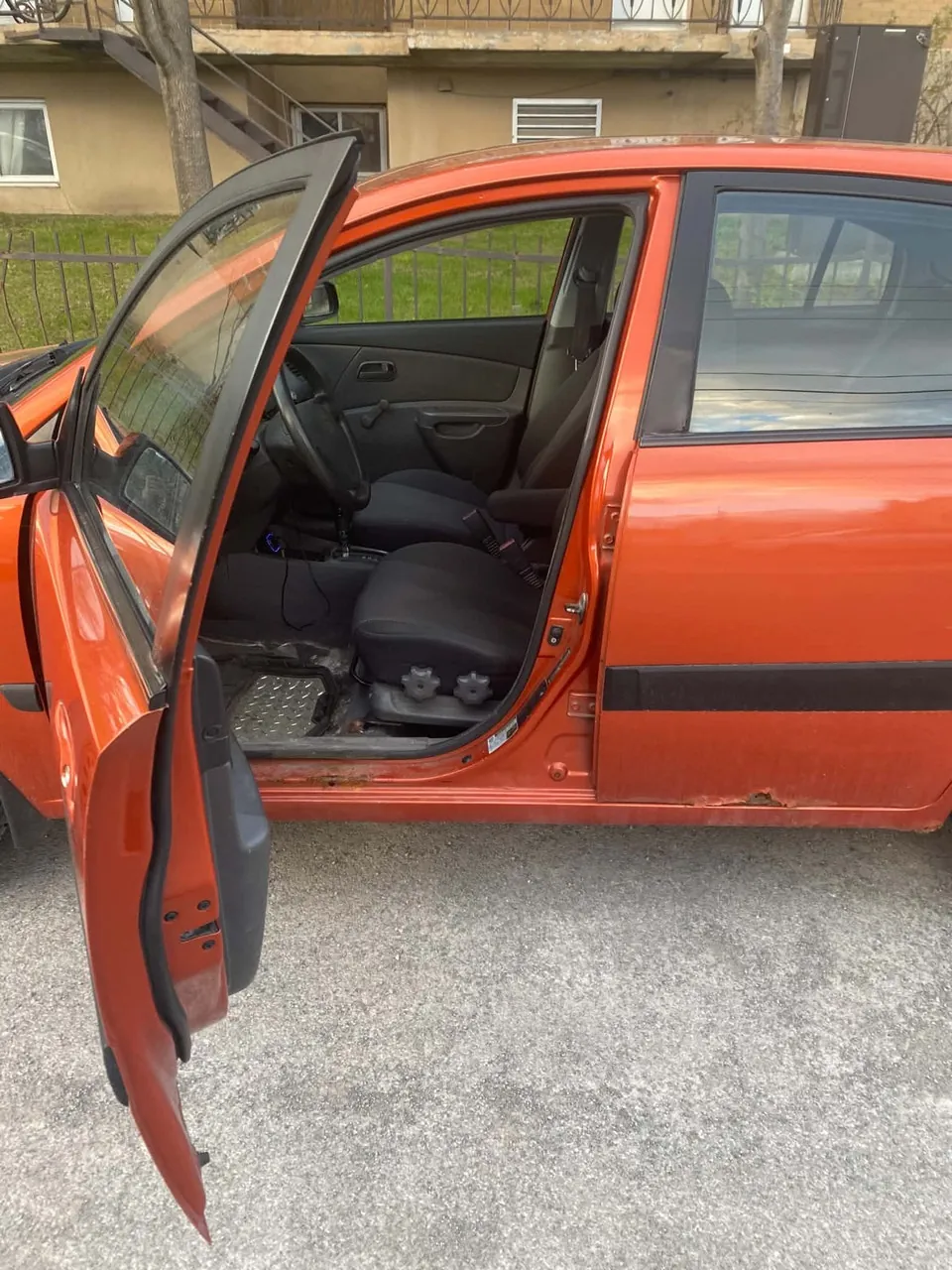 Kia Rio 2006 photo 4