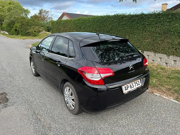 Citroen C4 2011 photo 4
