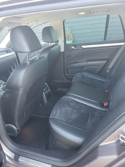 Skoda Superb 2012 photo 4