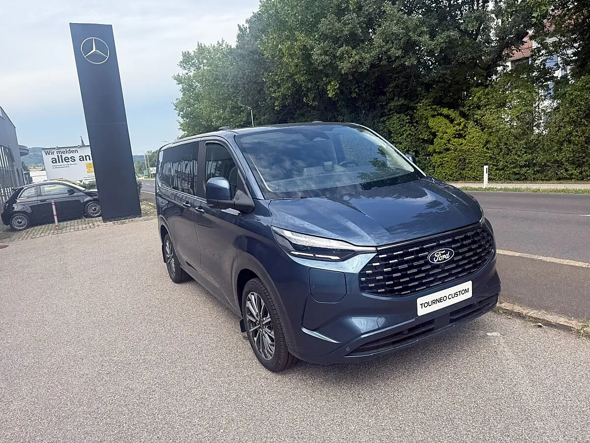 Ford Tourneo photo 2
