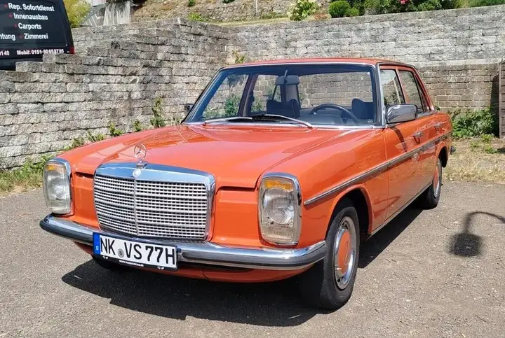 Mercedes-Benz 200 D