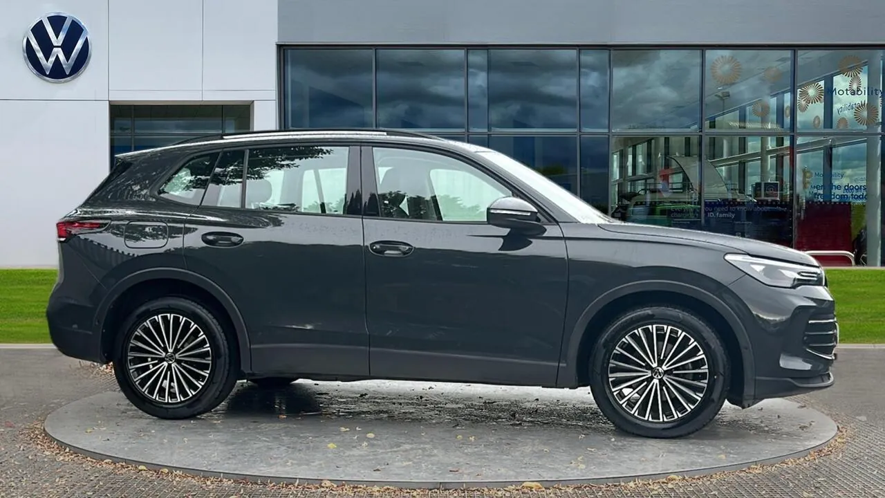 Volkswagen Tiguan 2024 photo 4