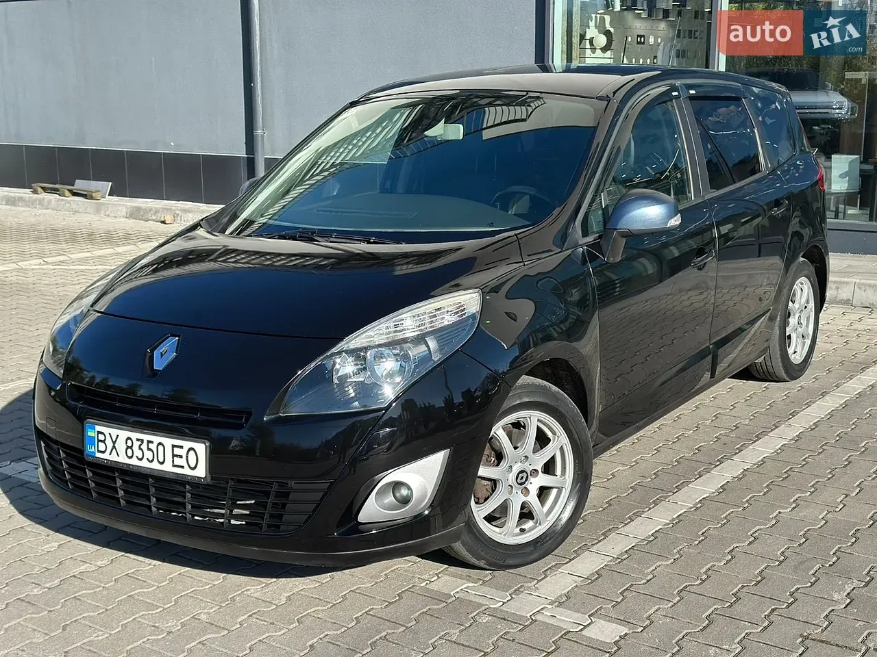 Renault Grand Scenic 2011 photo 2