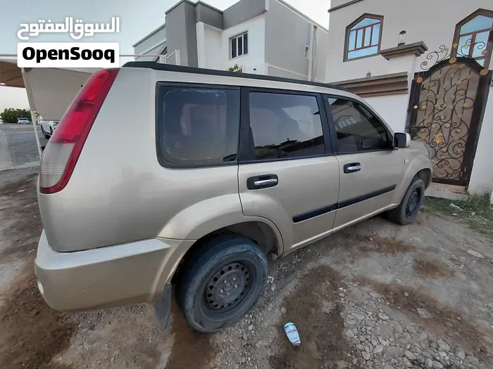 Nissan X-Trail 2012 photo 4