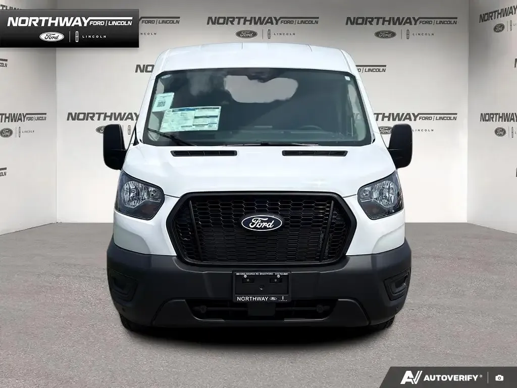 Ford Transit 2026 photo 2
