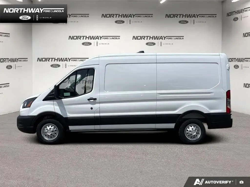 Ford Transit 2026 photo 3