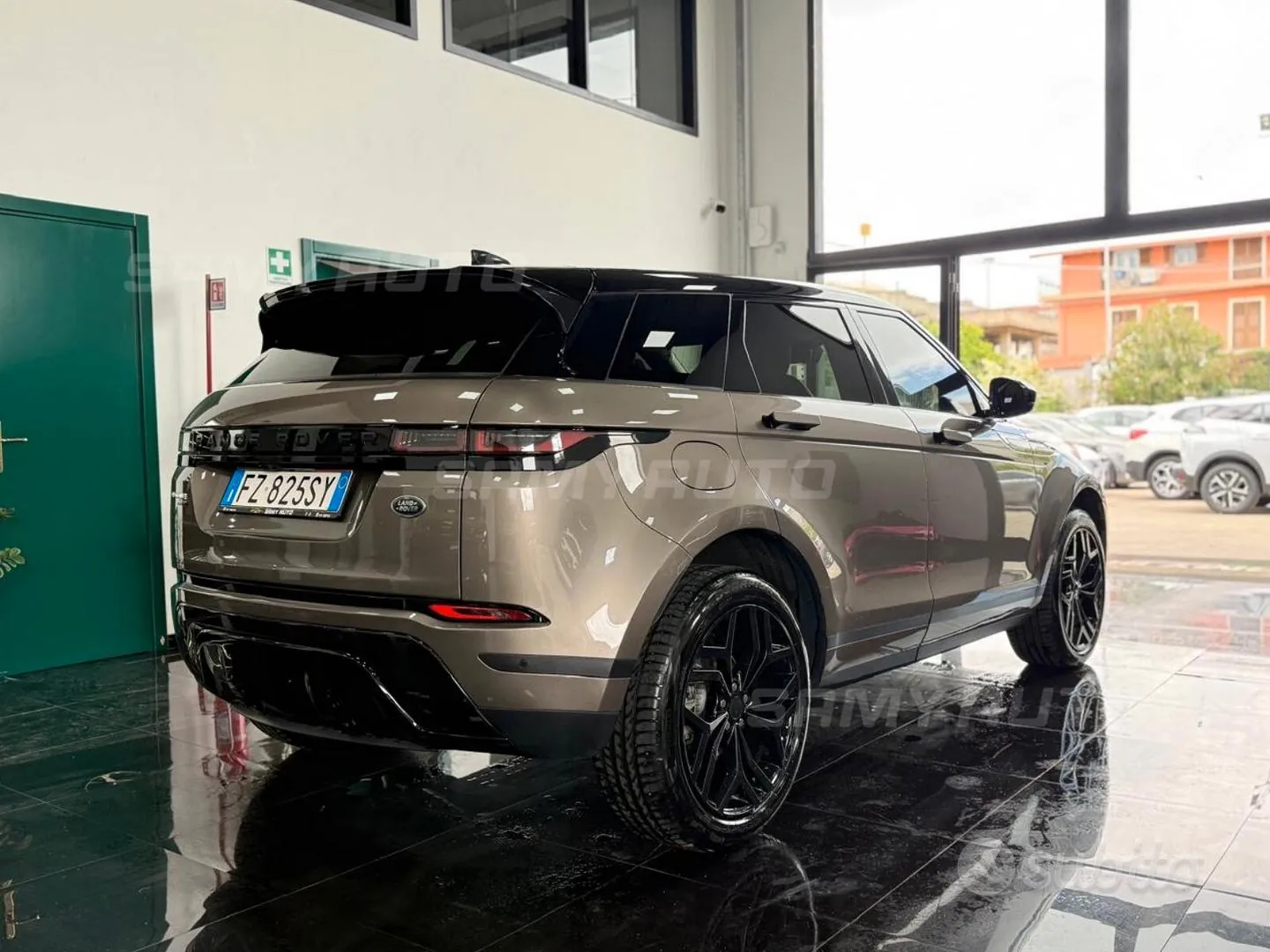 Land Rover Range Rover Evoque 2019 photo 4