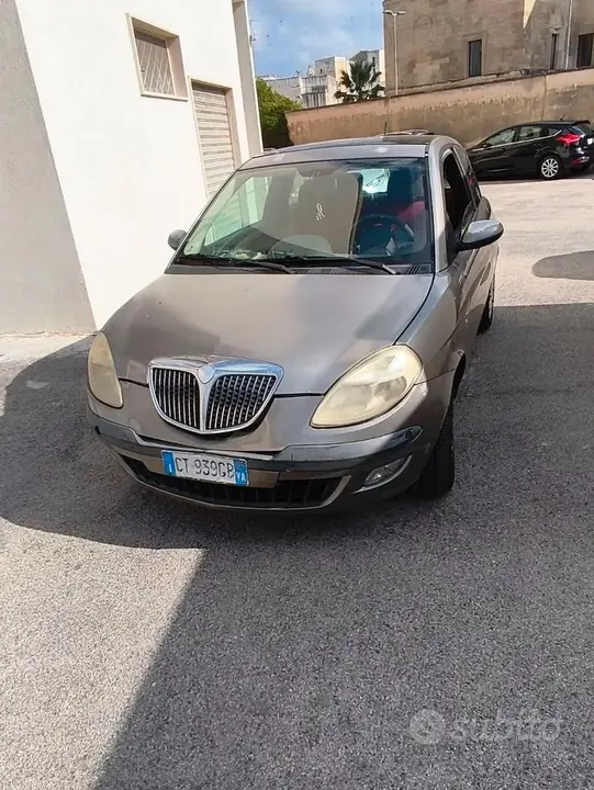 Lancia Ypsilon 2005 photo 2