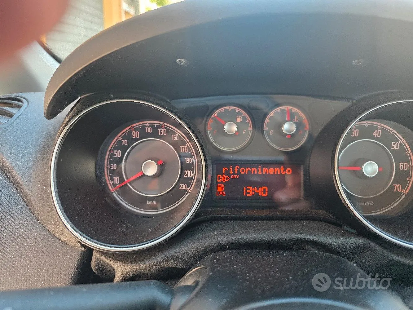 Fiat Punto 2012 photo 5