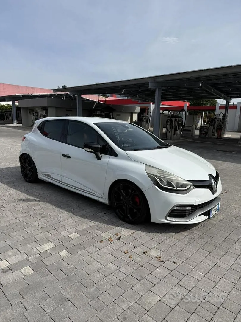 Renault Clio 2015 photo 2