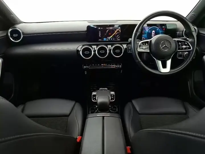 Mercedes-Benz A-Class 2019 photo 3