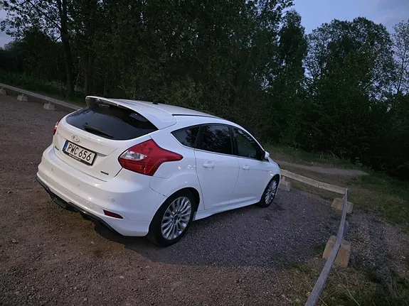 Ford Focus 2015 photo 3