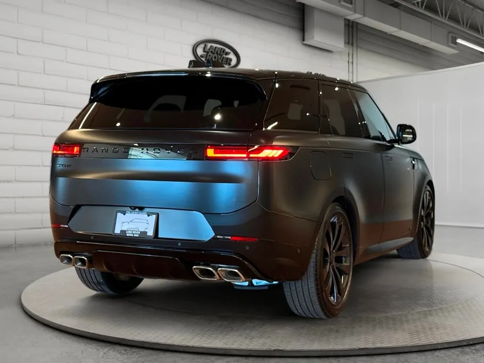 Land Rover Range Rover Sport 2026 photo 4