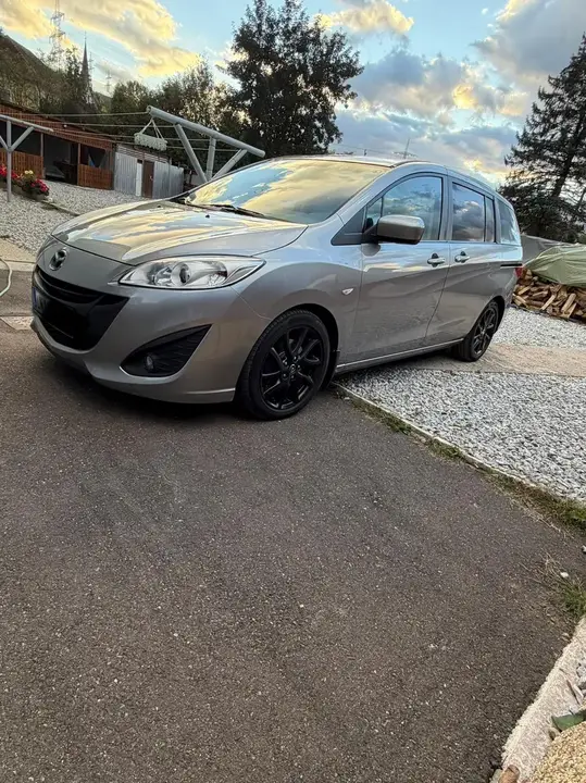 Mazda Mazda5
