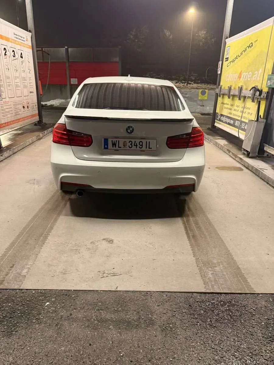 BMW 3 Series 2015 photo 3