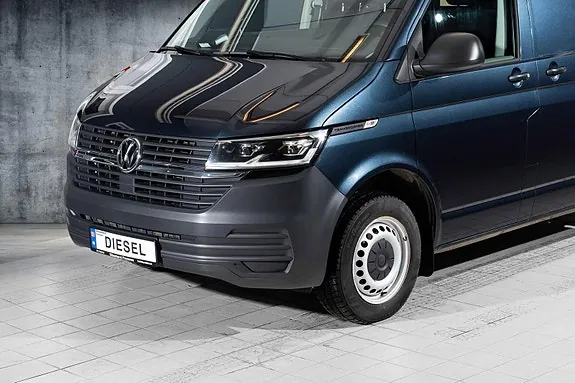 Volkswagen Transporter 2021 photo 2