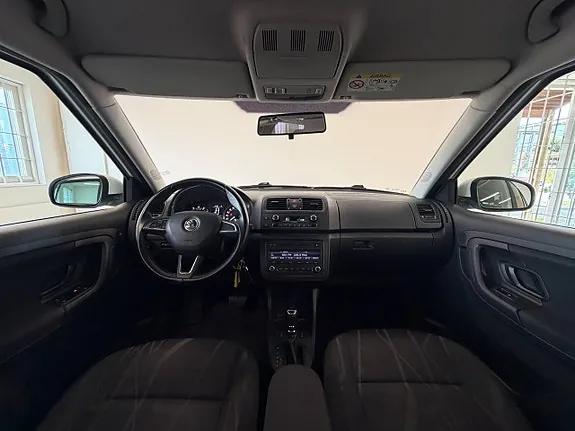 Skoda Fabia 2015 photo 5