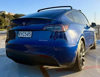 Tesla Model Y 2023 photo 5