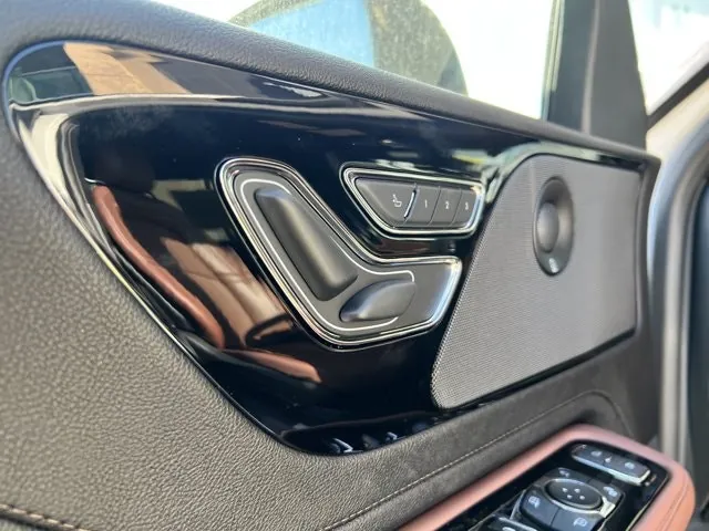 Lincoln Aviator 2027 photo 5
