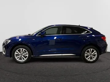 Audi Q3 2021 photo 2