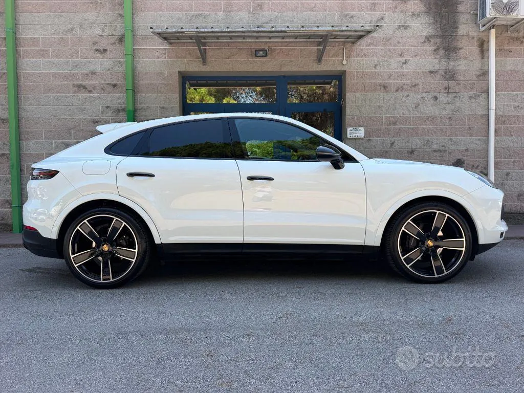 Porsche Cayenne 2022 photo 2