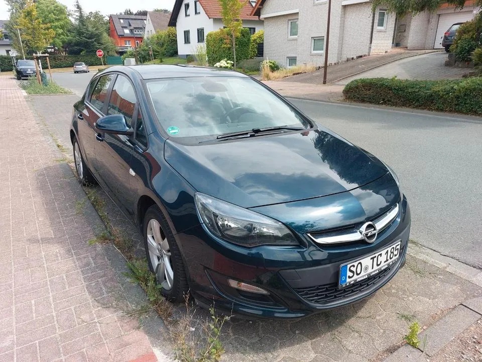 Opel Astra J