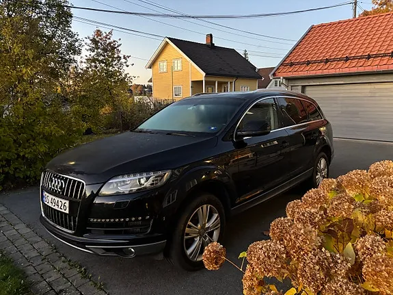 Audi Q7 2012 photo 3