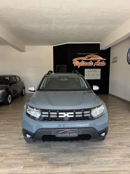 Dacia Duster 2023 photo 2
