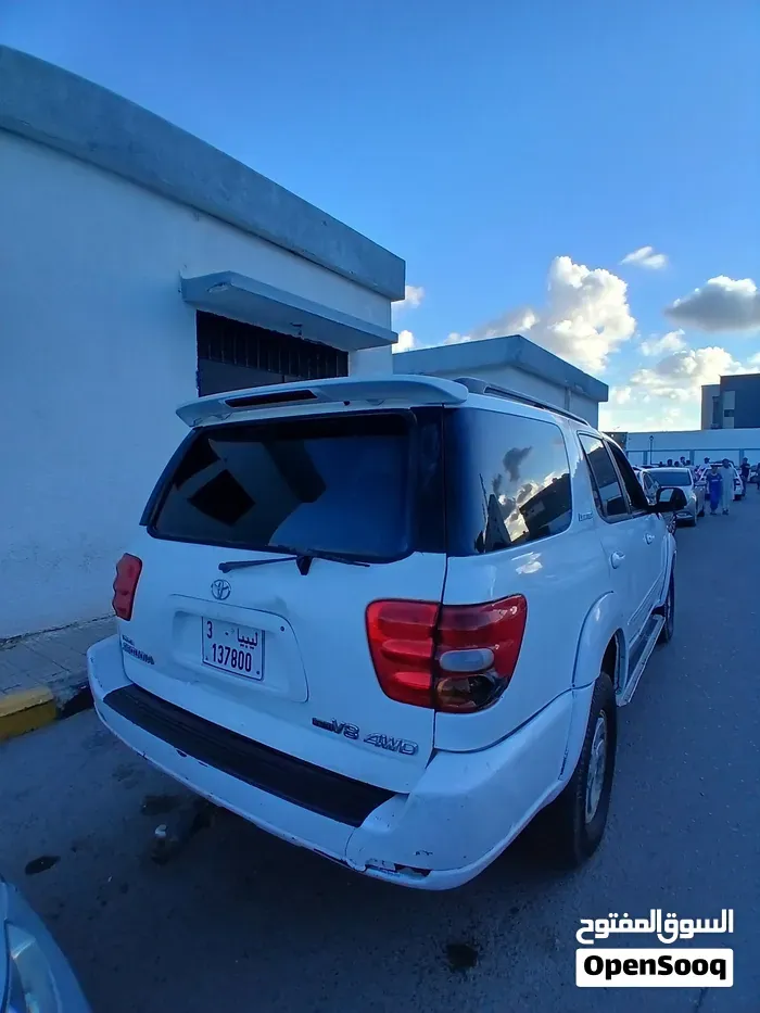 Toyota Sequoia 2004 photo 4