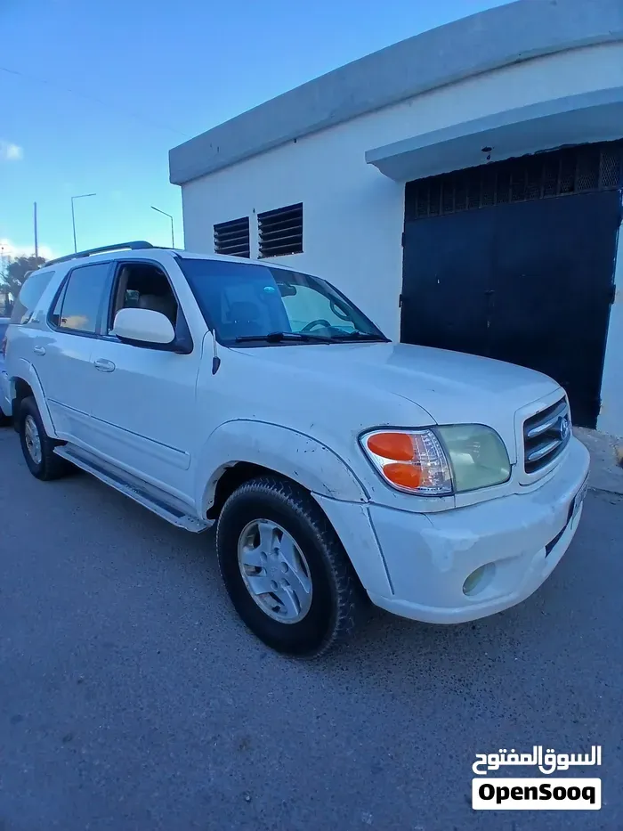 Toyota Sequoia 2004 photo 3