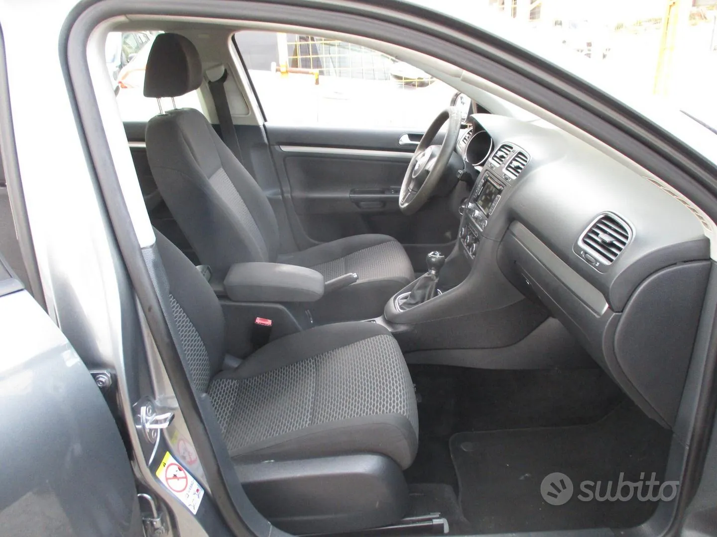 Volkswagen Golf 2011 photo 4