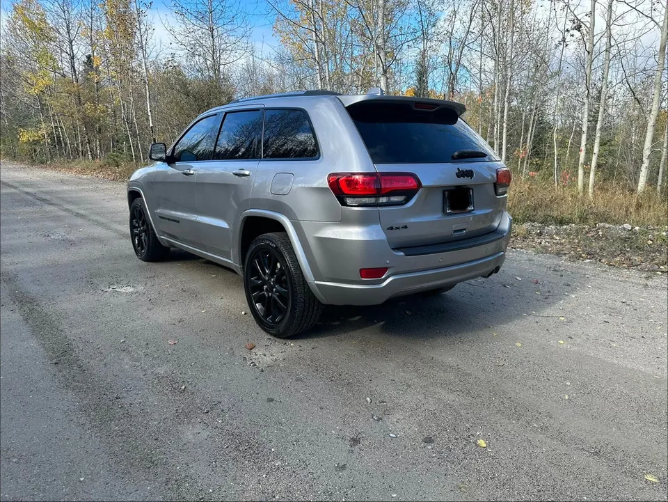 Jeep Grand Cherokee 2021 photo 3