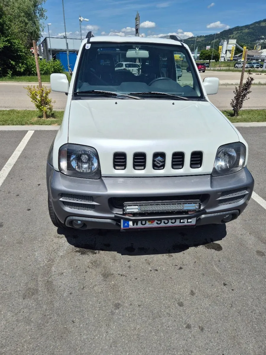 Suzuki Jimny 2011 photo 2