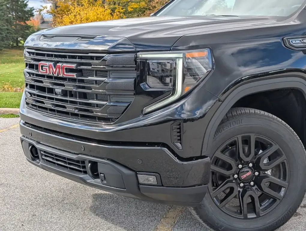 GMC Sierra 1500 2026 photo 2