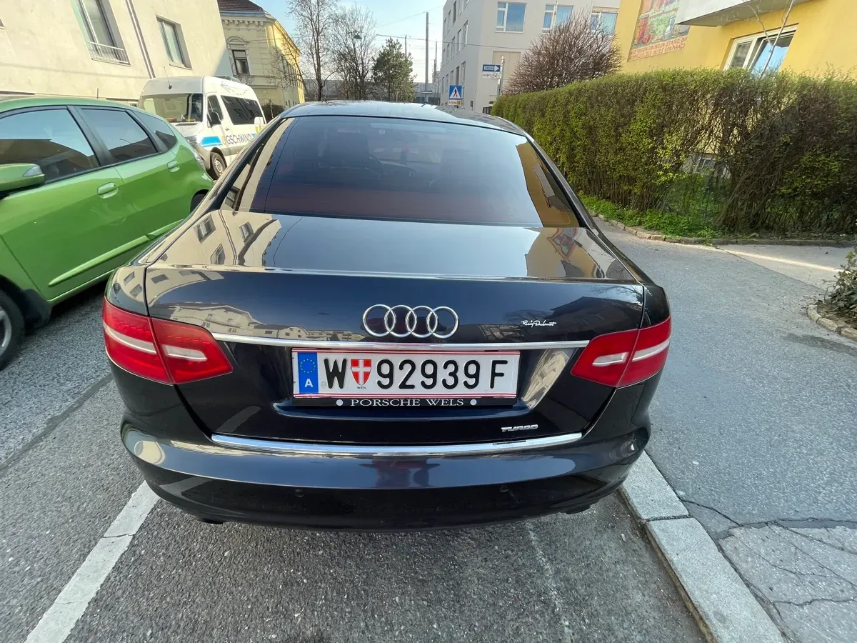 Audi A6 2009 photo 2