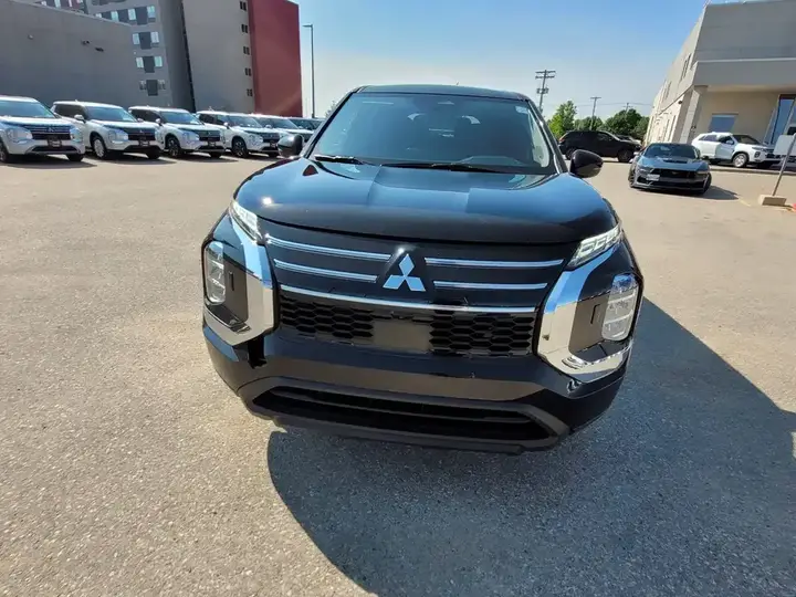 Mitsubishi Outlander 2026 photo 2