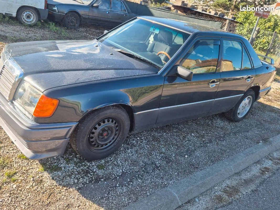 Mercedes-Benz 300 1991 photo 3