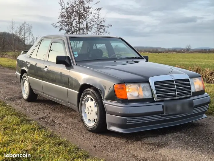 Mercedes-Benz 300