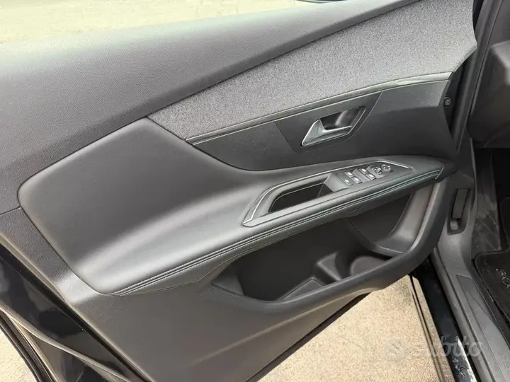Peugeot 3008 2022 photo 5