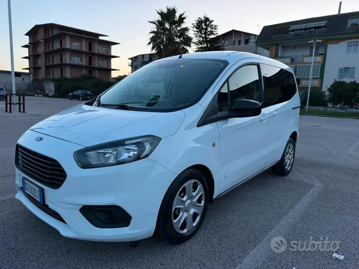 Ford Tourneo Courier 2021 photo 2