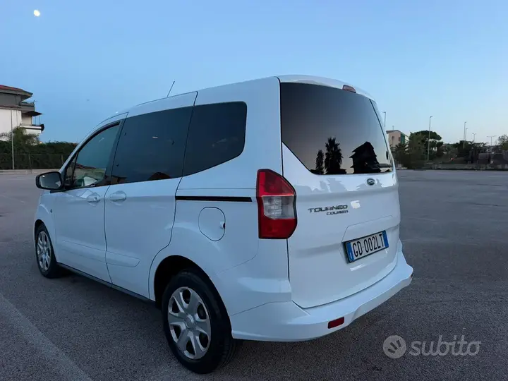Ford Tourneo Courier 2021 photo 3