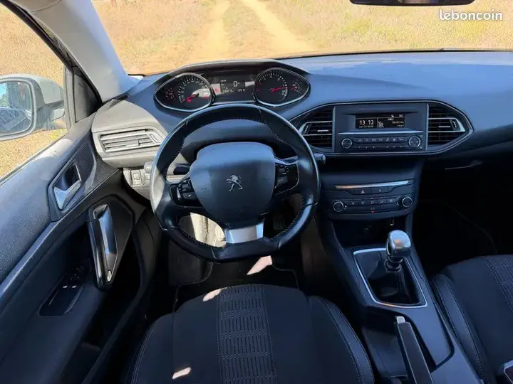 Peugeot 308 2018 photo 5