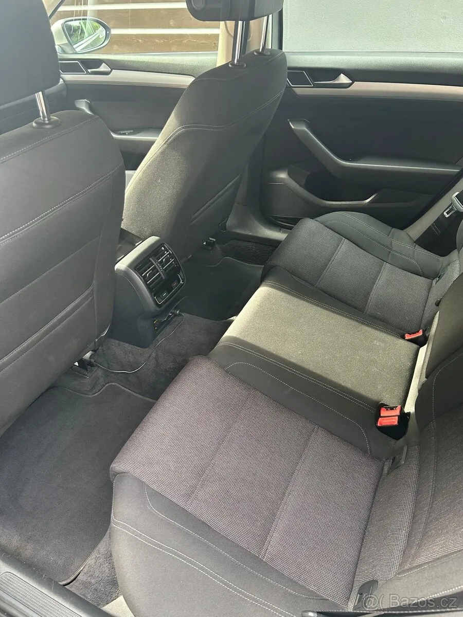 Volkswagen Passat 2015 photo 2