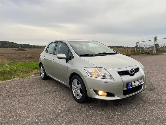 Toyota Auris 2008 photo 4