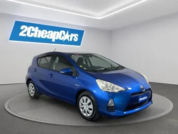 Toyota Aqua 2013 photo 4