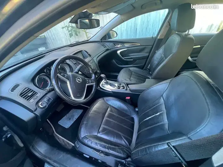 Opel Insignia 2010 photo 2