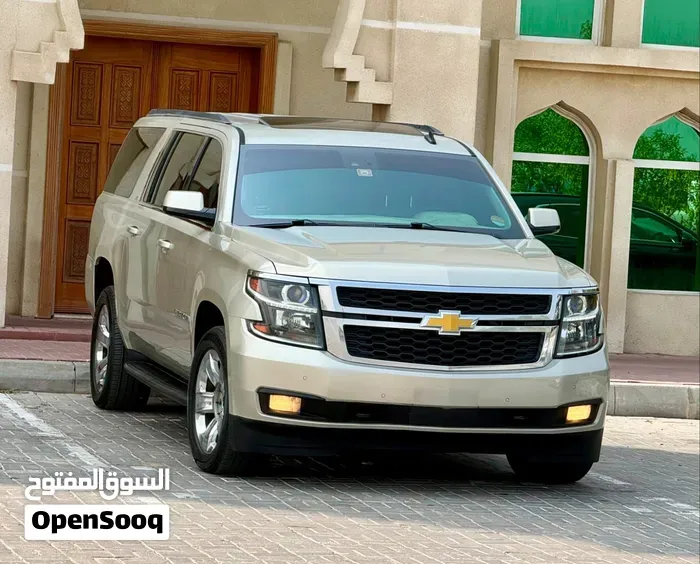Chevrolet Suburban 2015 photo 2